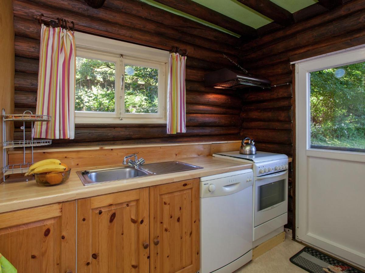 Open Wooden Chalet Built Against A Hill Francorchamps Ngoại thất bức ảnh